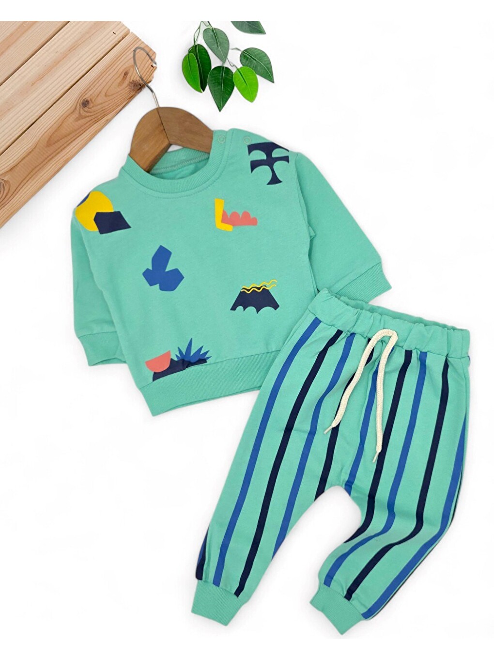 Yeşil Erkek Bebek Mevsimlil Baskılı Sweatshirt, Çizgili Altlı 6-9-12-18-24 Ay 2'li Alt Üst Takım-1