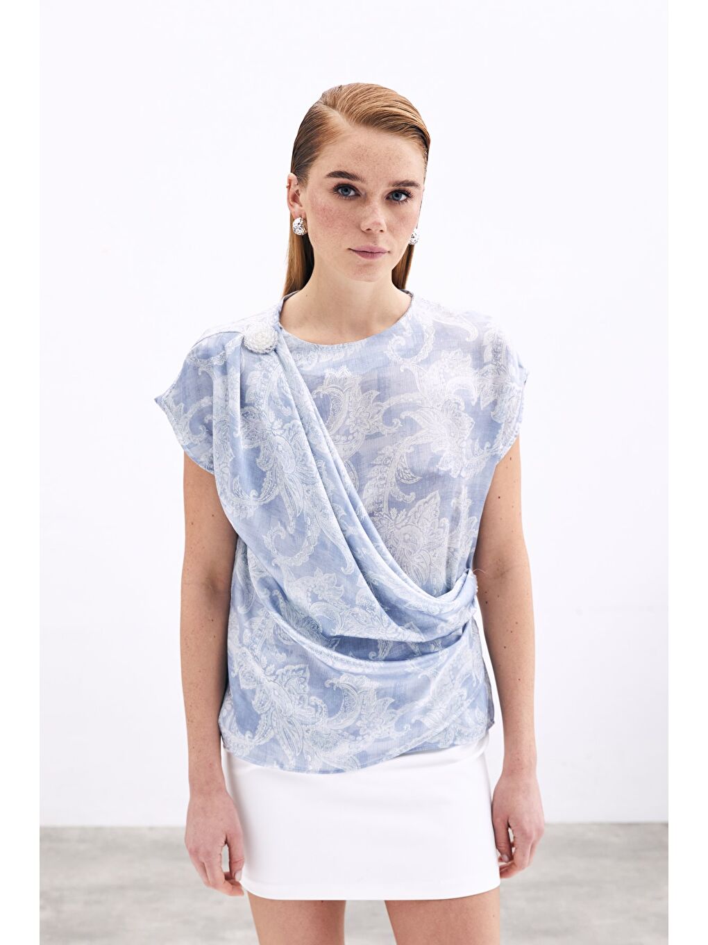 Aksesuar Detaylı Bluz - Mavi