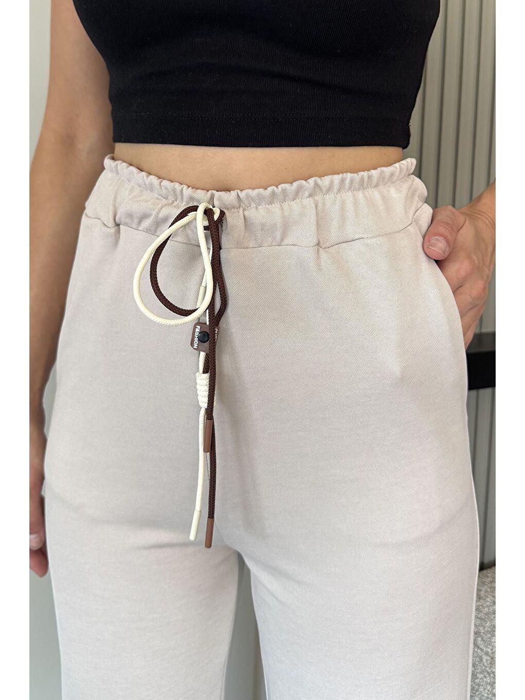 Bej Bel Lastikli Bol Paça Eşofman Altı-3