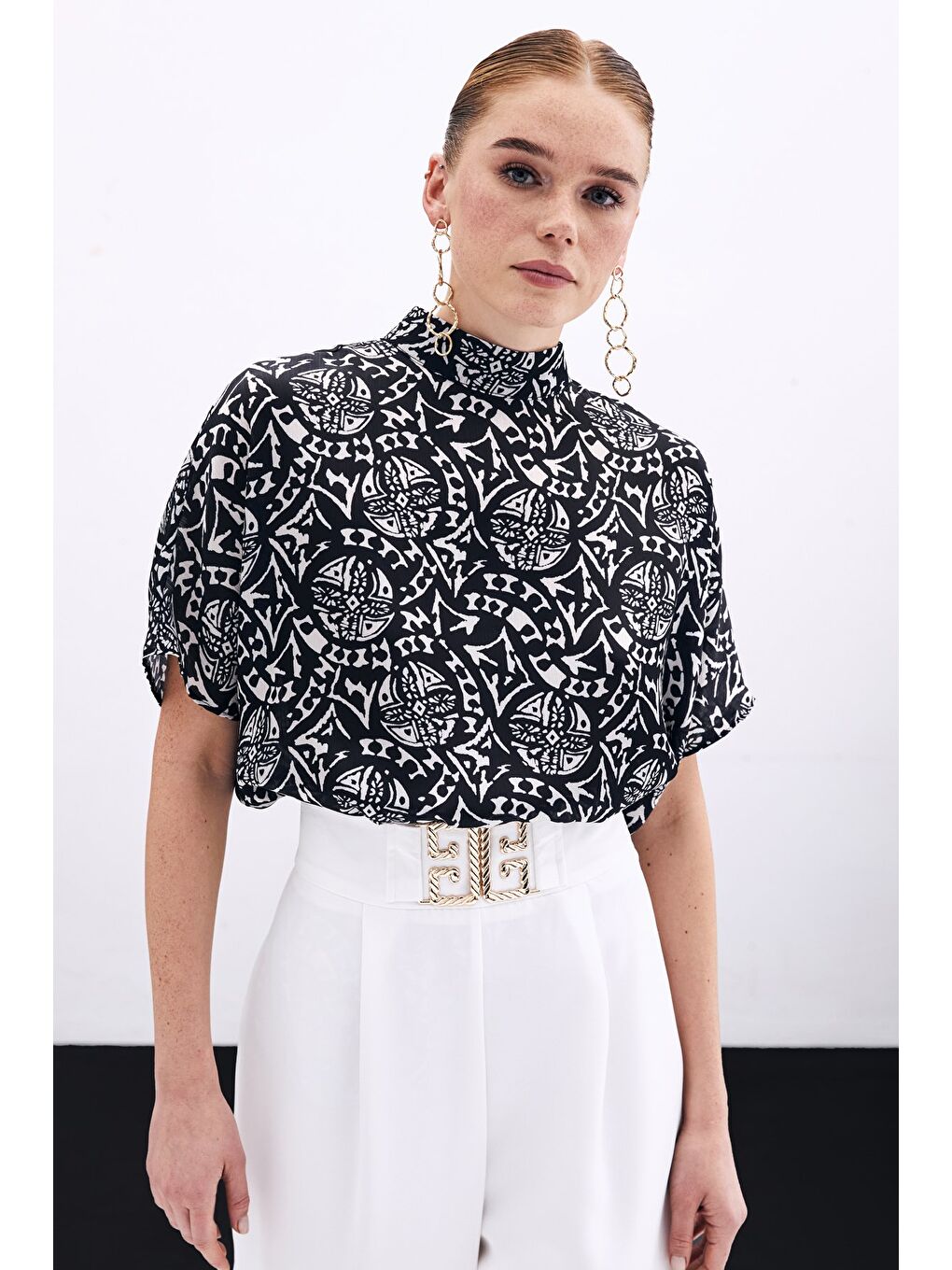 Kısa Kol Desenli Bluz - Siyah-4