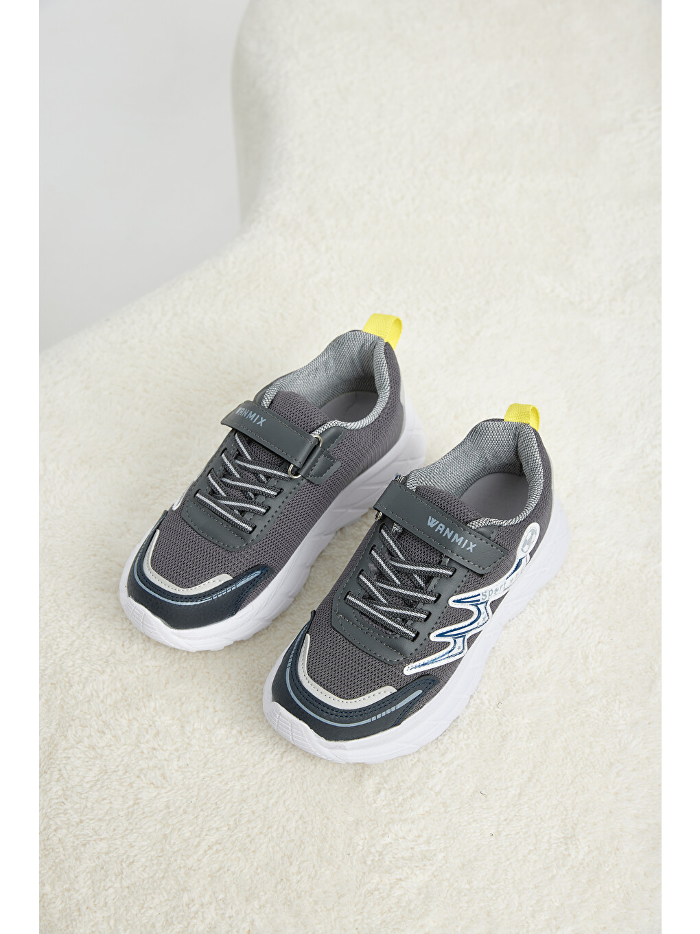 Gri Çocuk Unisex Füme Lacivert Sarı Rahat Kalıp Nefes Alabilen Cırtlı Sneaker-1