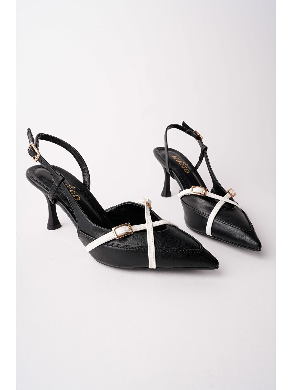 Siyah İCONS Sivri Burun Arkası Açık Kemer Detaylı İki Bantlı Kadın Topuklu Ayakkabı-1