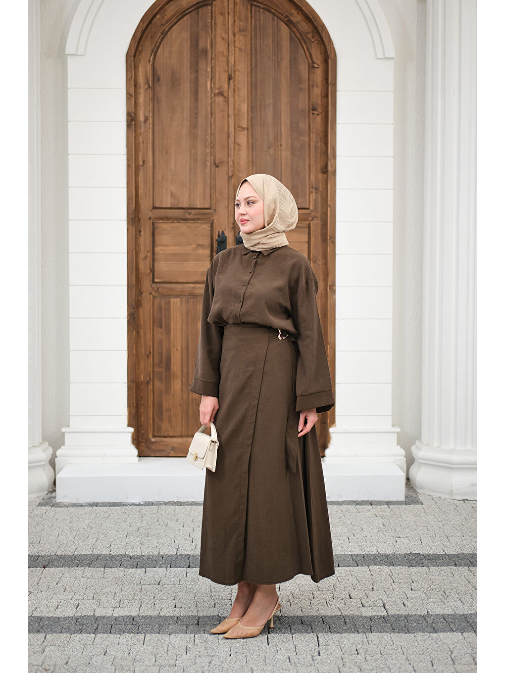 Kadın Gold Kemer Detay Gömlekli Takım Kahverengi-1