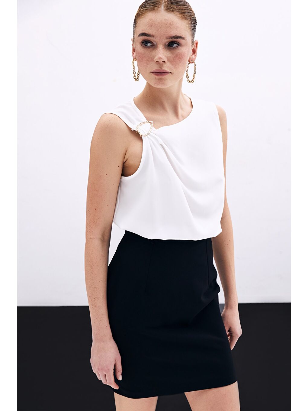 Tek Omuz Detaylı Bluz - Ekru-2