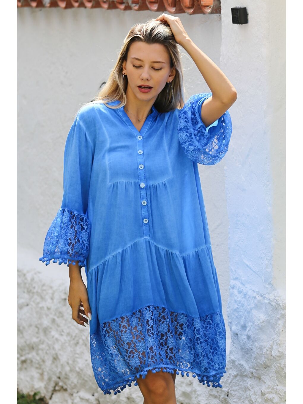 Açık Mavi Hakim Yaka 3/4 Kol Düğmeli Kol Ve Etek Ucu Dantelli Dokuma Casual Elbise-5