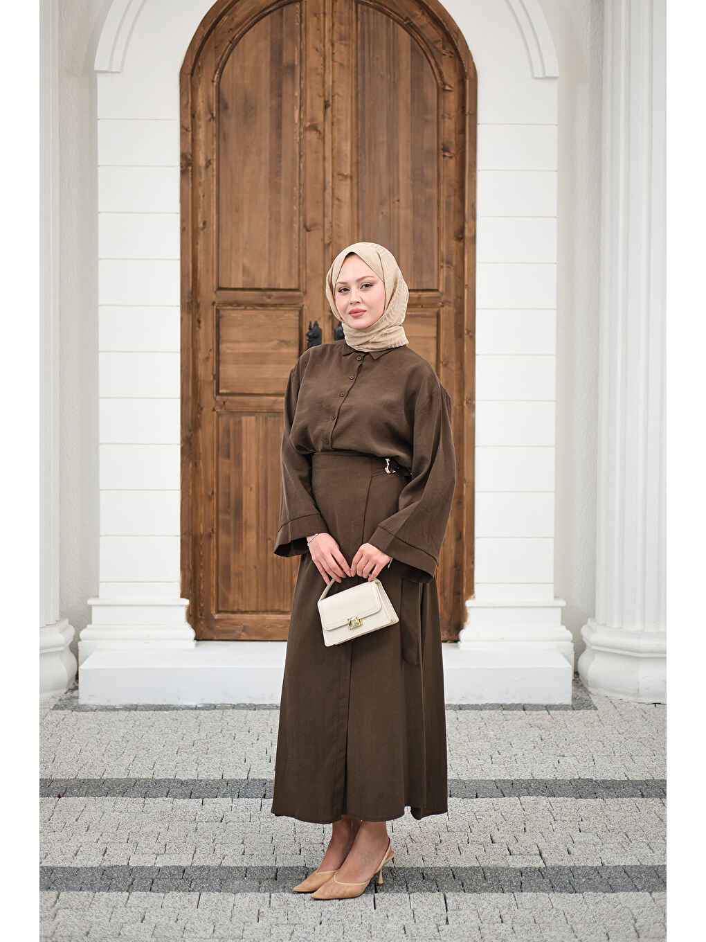 Kadın Gold Kemer Detay Gömlekli Takım Kahverengi-2