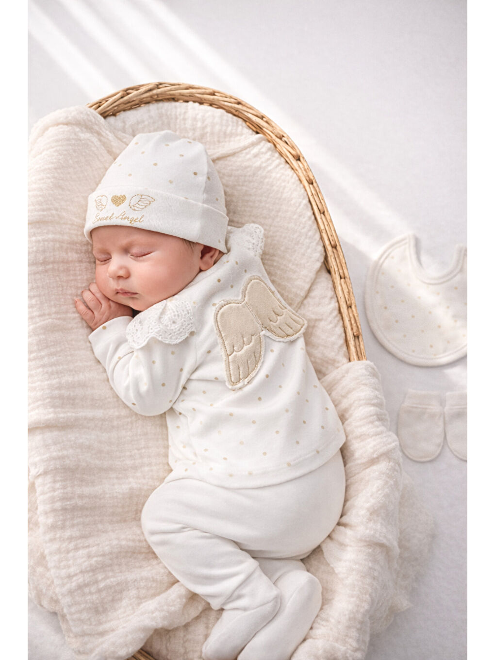 Beyaz Kız Bebek Melek Kanatlı Pamuklu 5li Hastane Çıkış Seti