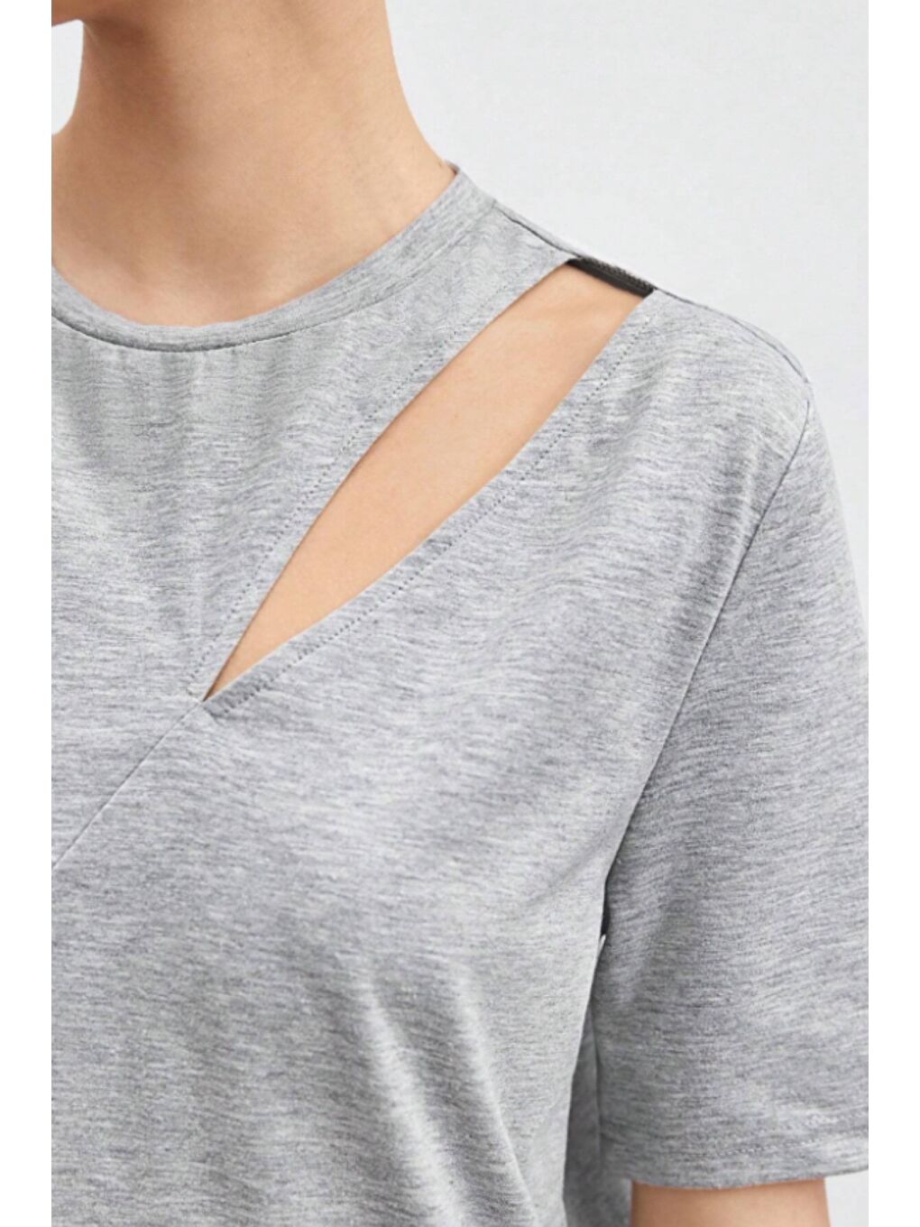 Gri Omuz Dekolteli Basic Kadın Tişört – Modern Kesim Günlük Bluz-4