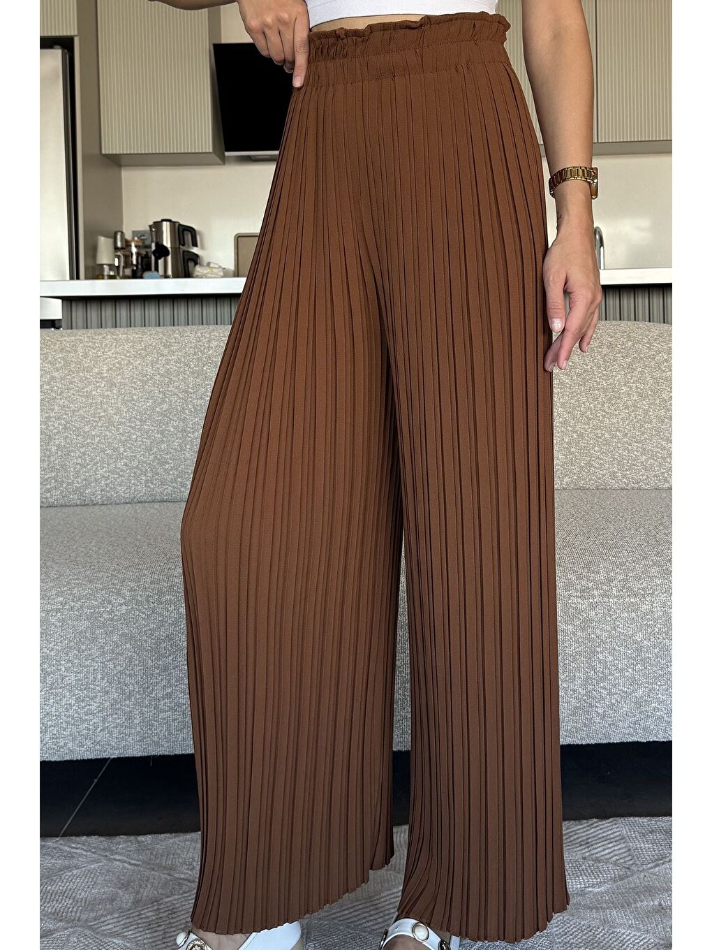 Kahverengi Kadın Bel Lastikli Piliseli Bol Kesim Pantolon-1