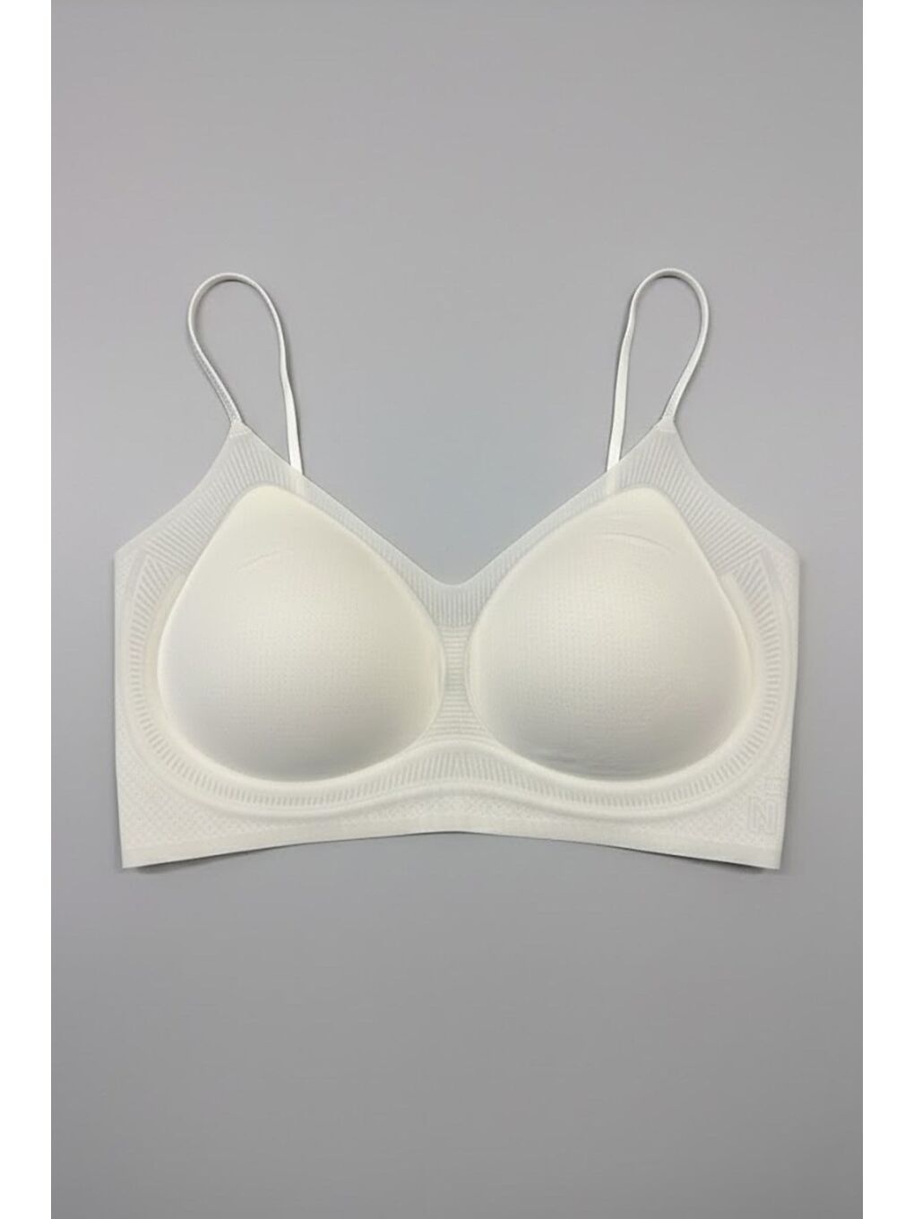 Balensiz Dikişsiz Lazer İp Askılı Pedli Sütyen C26235 Ekru