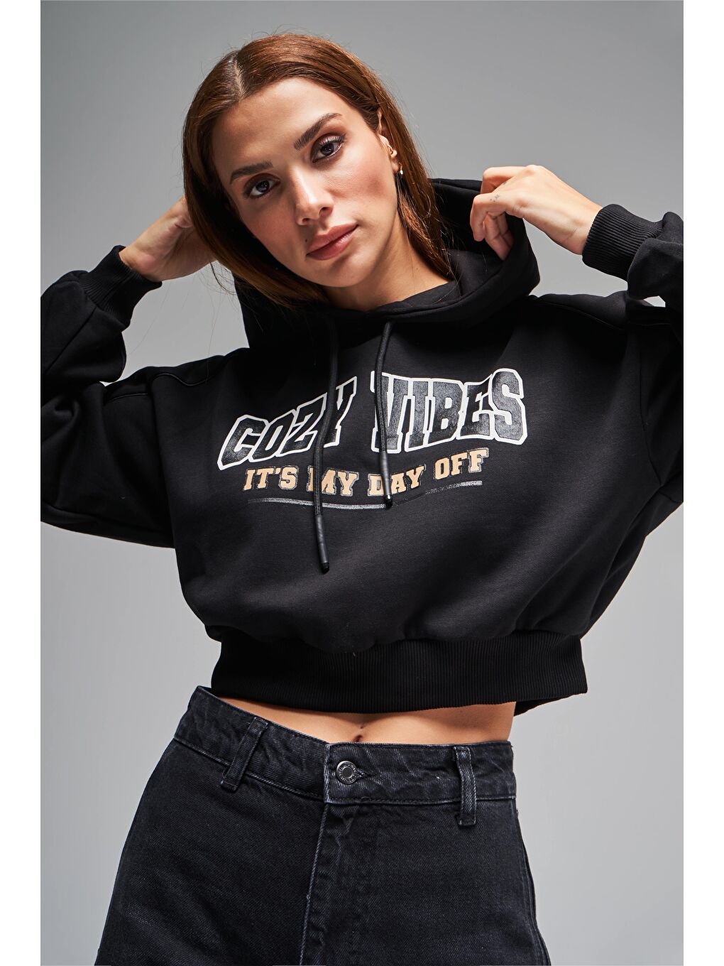 it's basic Siyah Kadın Siyah Renk Baskılı Oversize Kapüşanlı Sweatshirt - 2