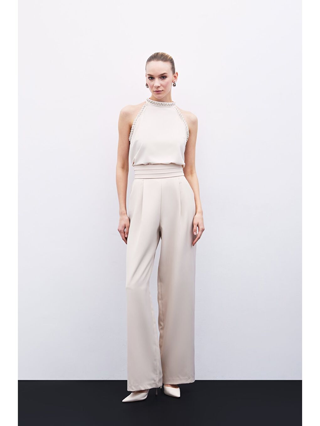 Aksesuar Detaylı Kolsuz Bluz - Bej-4