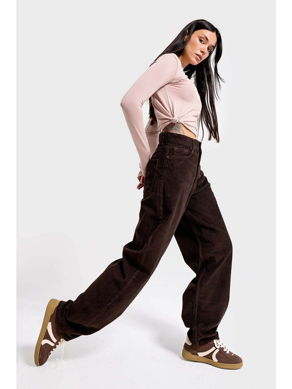 Kahverengi Kadın Koyu Kahve 8-26w5-136 Skater Fit Fitilli Velvet Kadife Kumaş Pantolon-2