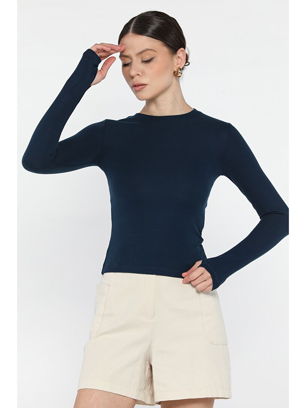 Lacivert Kadın Bisiklet Yaka Parmak Geçirmeli Bluz-1