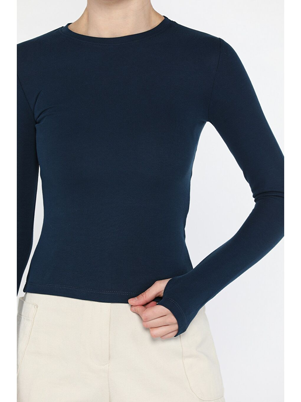 Lacivert Kadın Bisiklet Yaka Parmak Geçirmeli Bluz-2