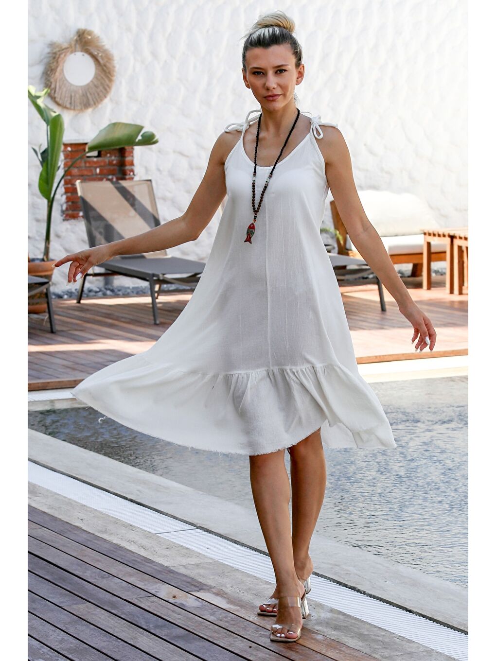 Beyaz Askılı Yıkamalı Etek Ucu Fırfırlı Dokuma Casual Pamuklu Elbise-6