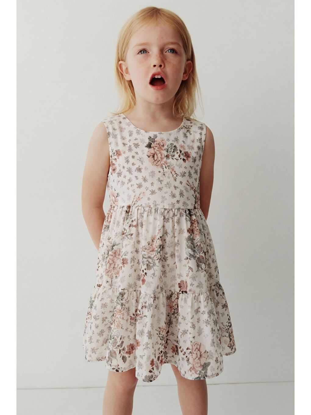 Yeşil Kız Çocuk Pamuklu Çiçek Desenli Kat Kat Elbise