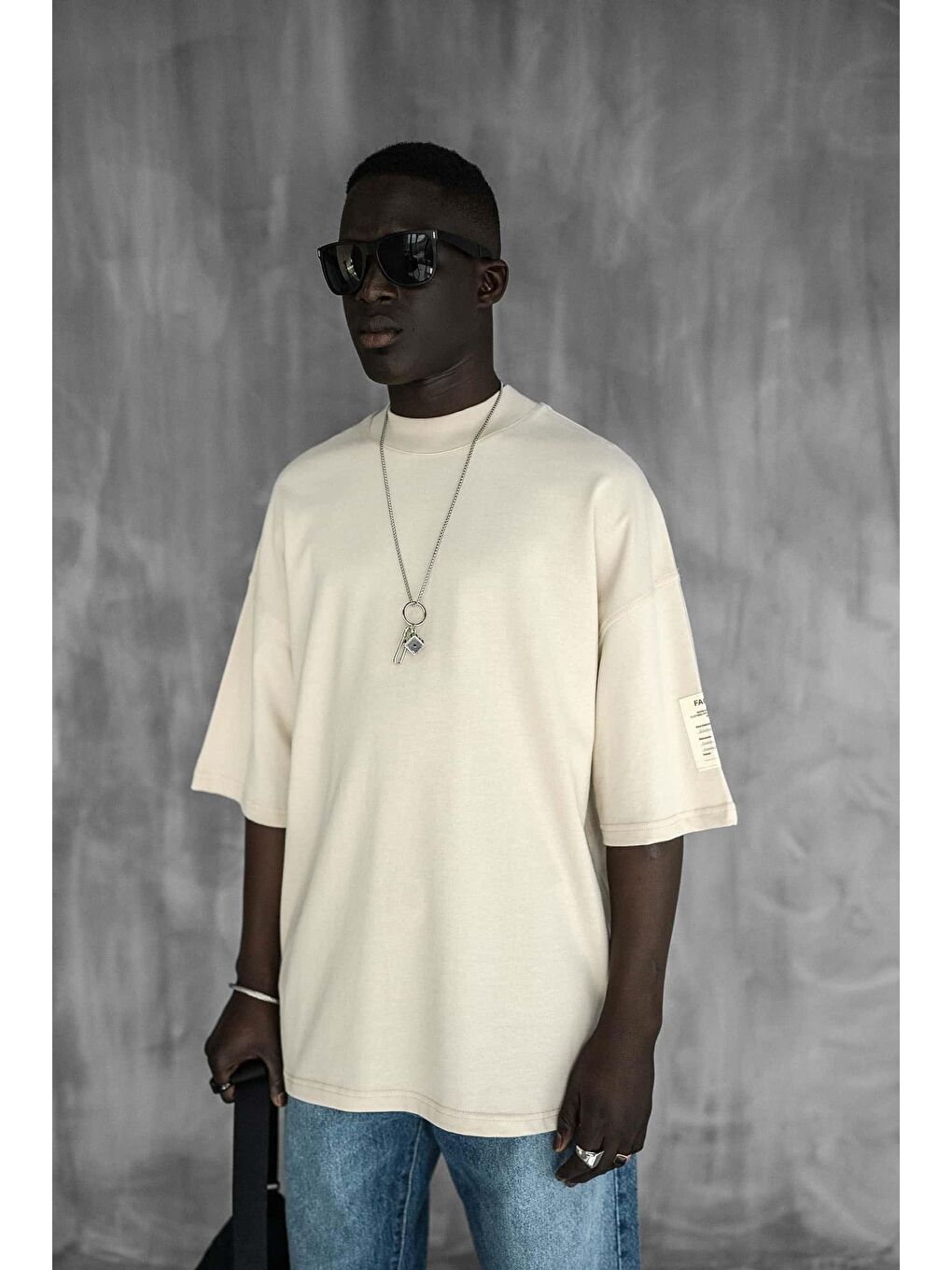 Erkek Oversize Fitilli Bisiklet Yaka Tişört Açık Bej-1