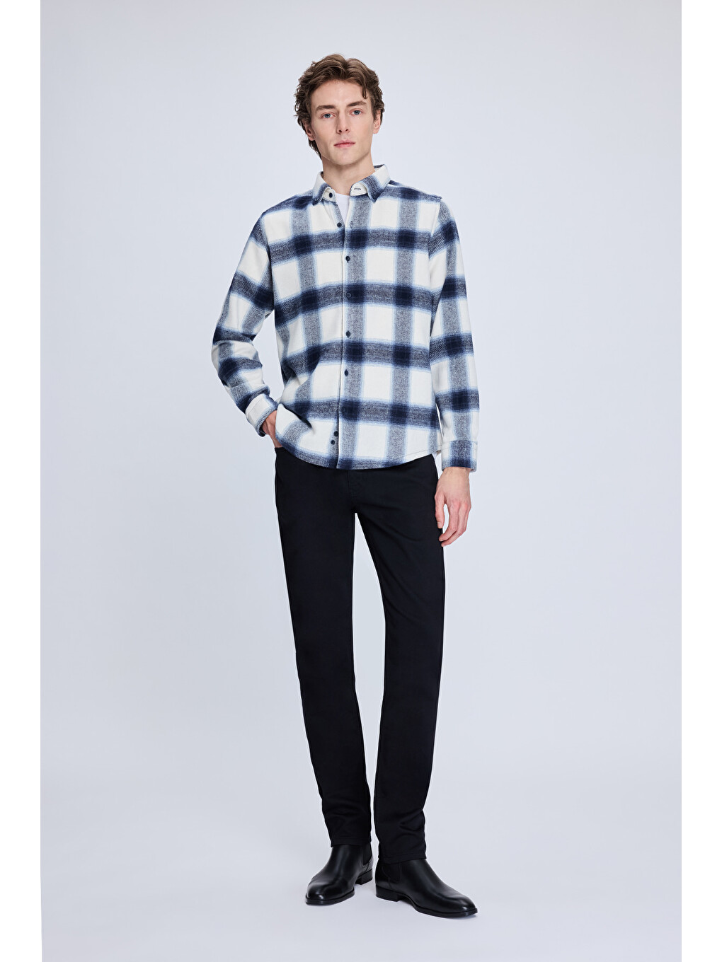 Lacivert Slim Fit Kareli Düğmeli Yaka Uzun Kollu Pamuklu Gömlek-1