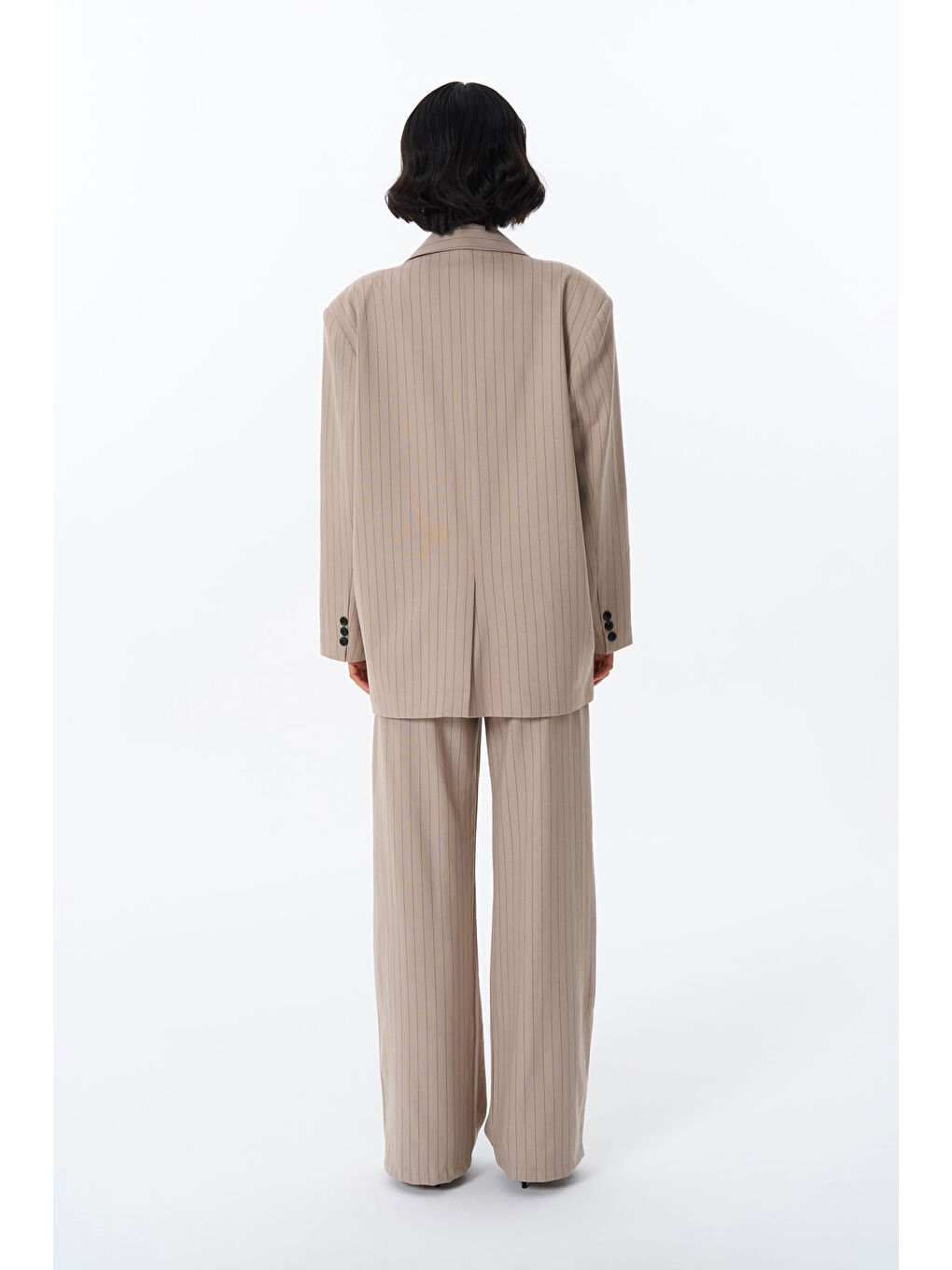 QUZU İnce Çizgili Düğmeli Oversize Blazer Ceket Bej - 1