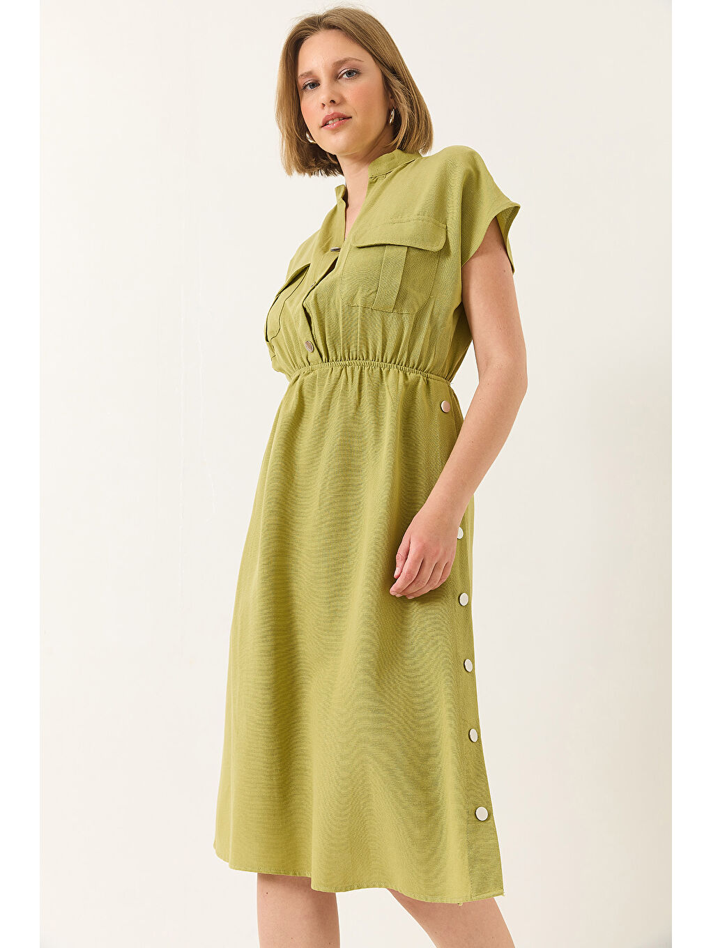 Yeşil Kadın Beli Lastikli Çıtçıt Detaylı Cepli Keten Elbise-5