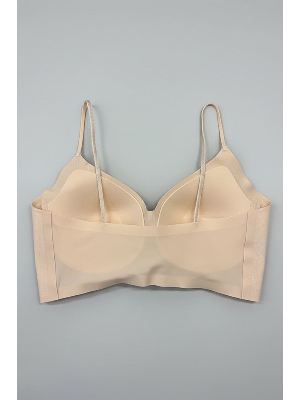 Bej Balensiz Dikişsiz Lazer İp Askılı Pedli Sütyen C26235 Ten-1