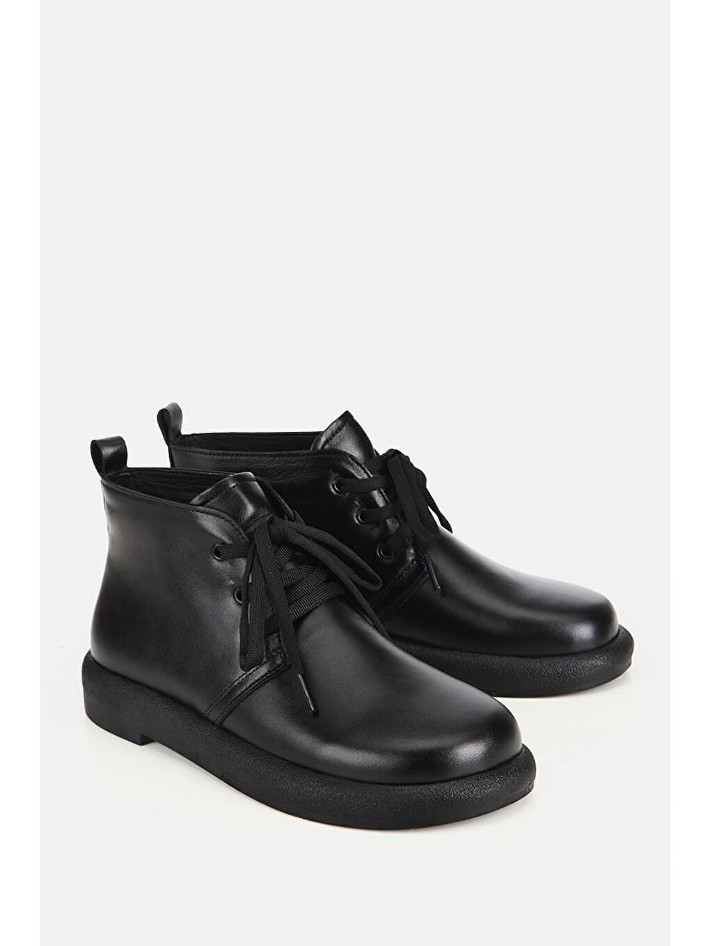 Kadın Deri Siyah Bağcıklı Düz Bot-1