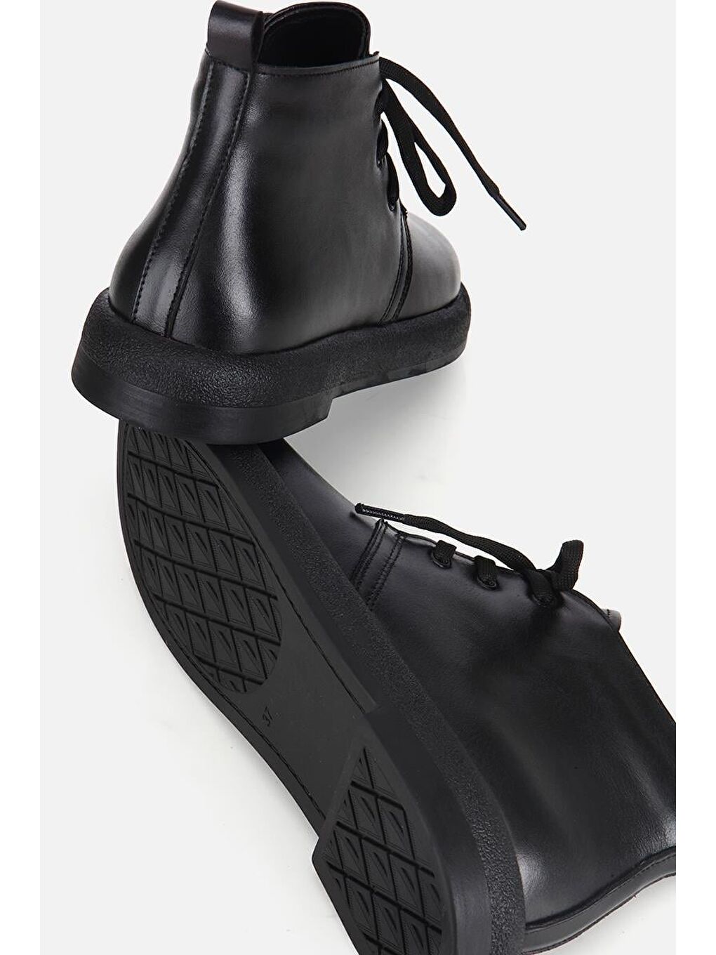 Kadın Deri Siyah Bağcıklı Düz Bot-5