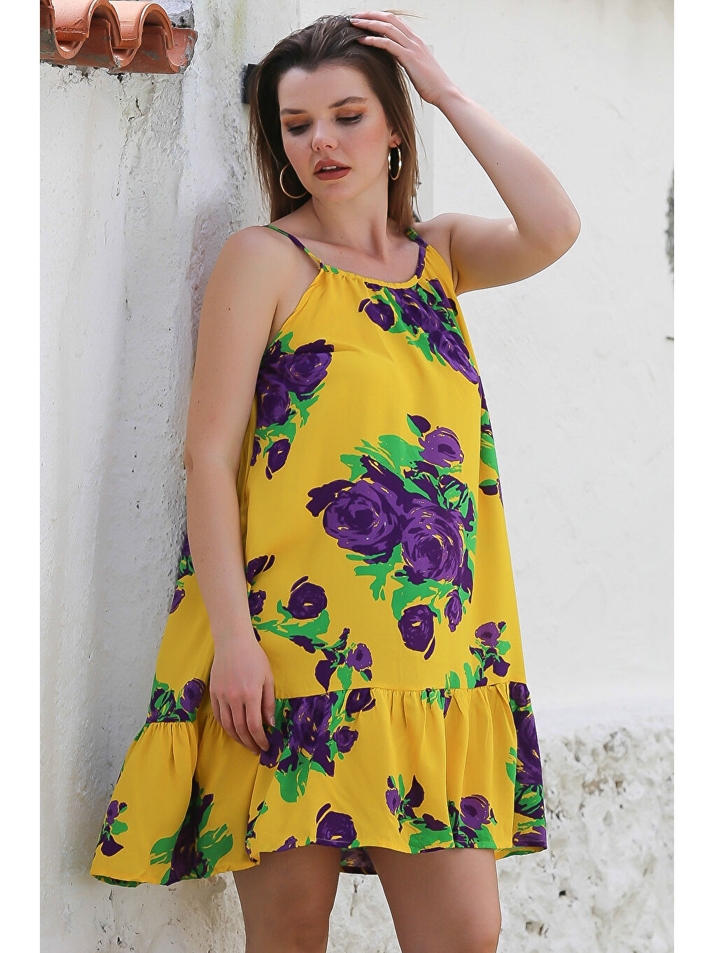 Sarı Eteği Fırfırlı Ayarlanabilir Askılı Allover Baskılı Casual Viskon Dokuma Elbise 105 66