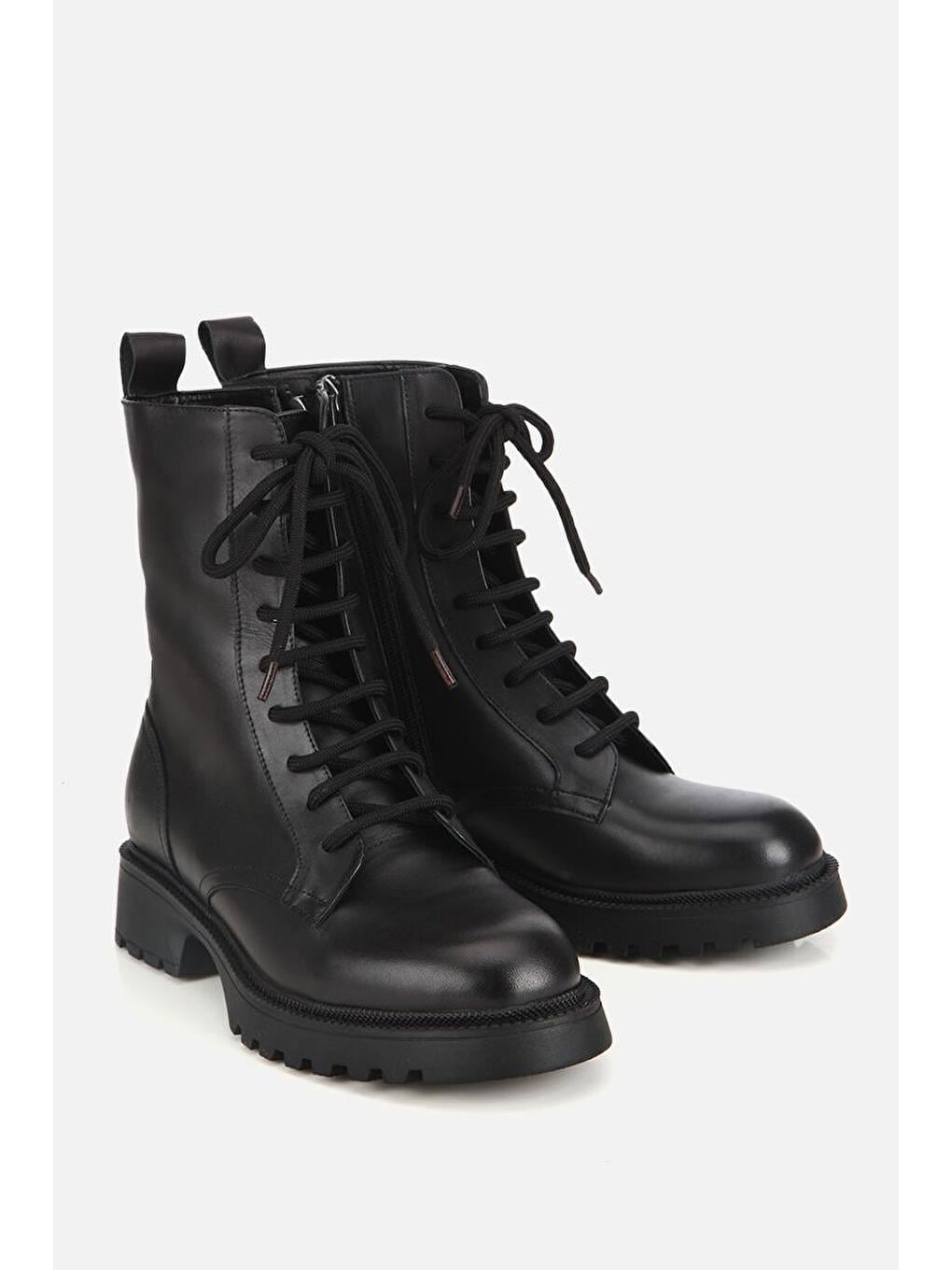 Kadın Deri Siyah Bağcıklı Düz Bot-1