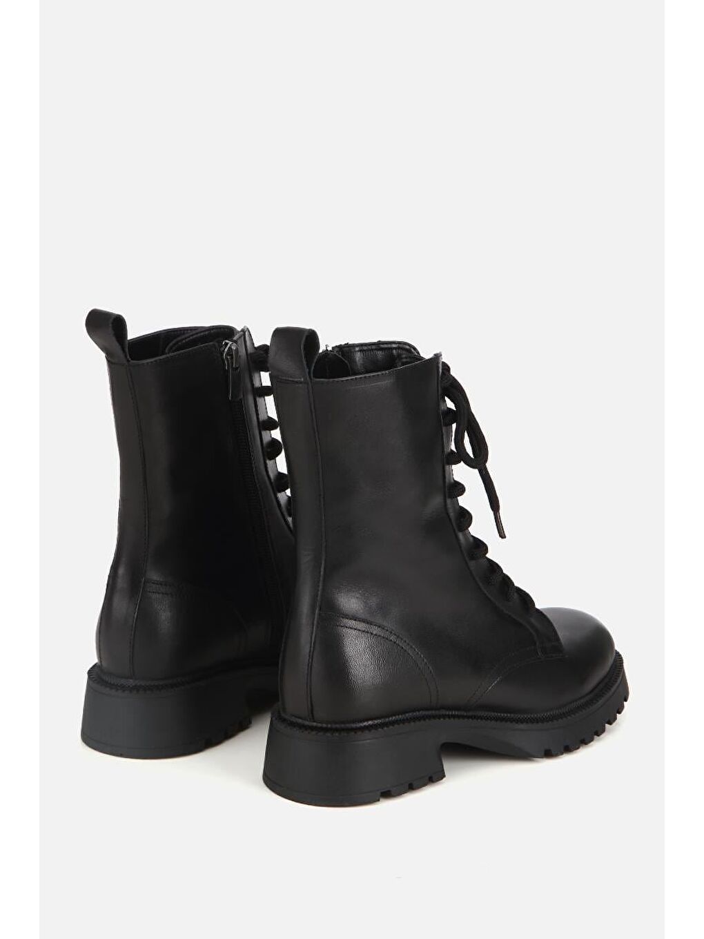 Kadın Deri Siyah Bağcıklı Düz Bot-2