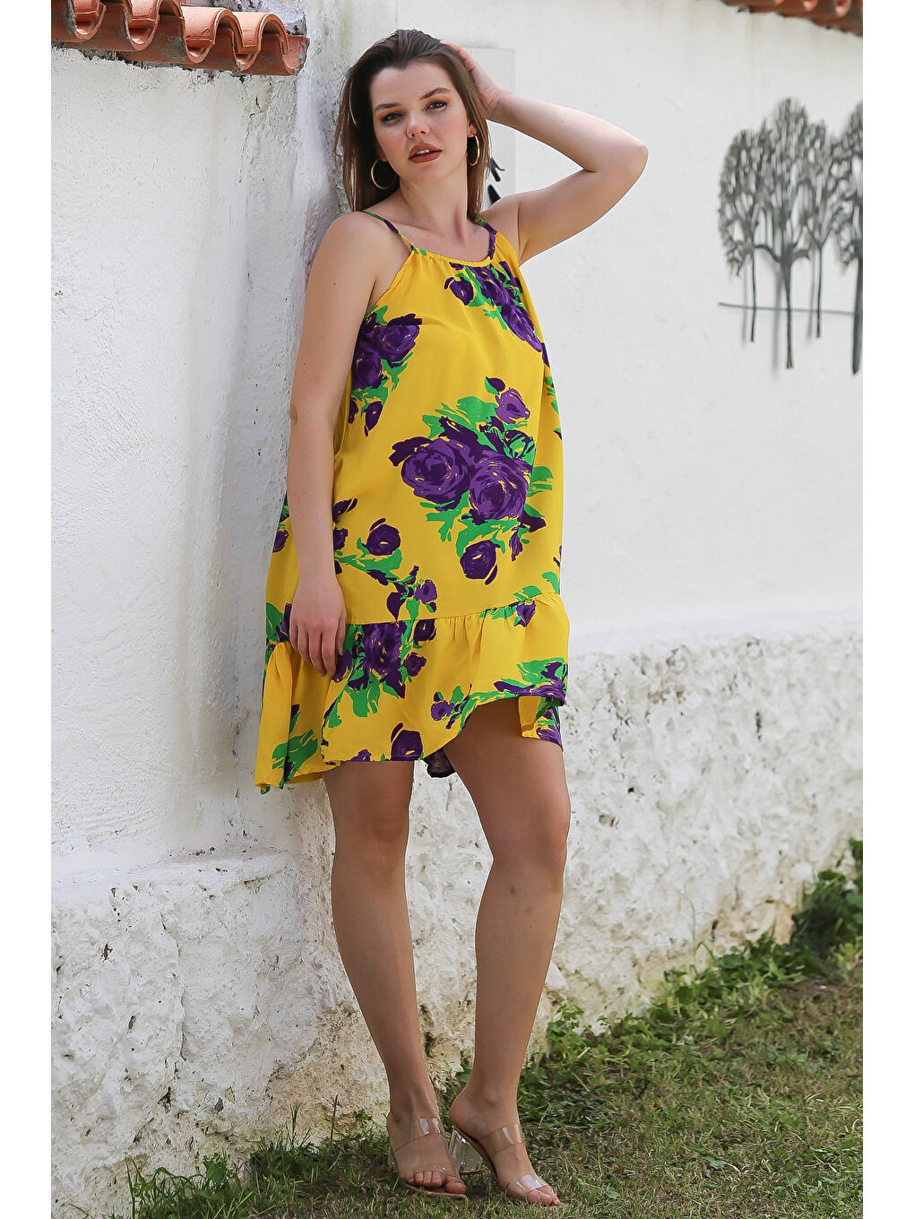Sarı Eteği Fırfırlı Ayarlanabilir Askılı Allover Baskılı Casual Viskon Dokuma Elbise 105 66-3