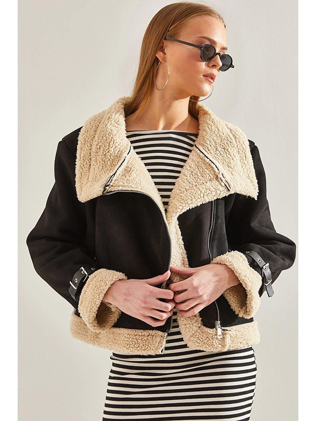 Siyah Kadın Üç Kemerli Süet Lamine Biker Mont 2344 60101007