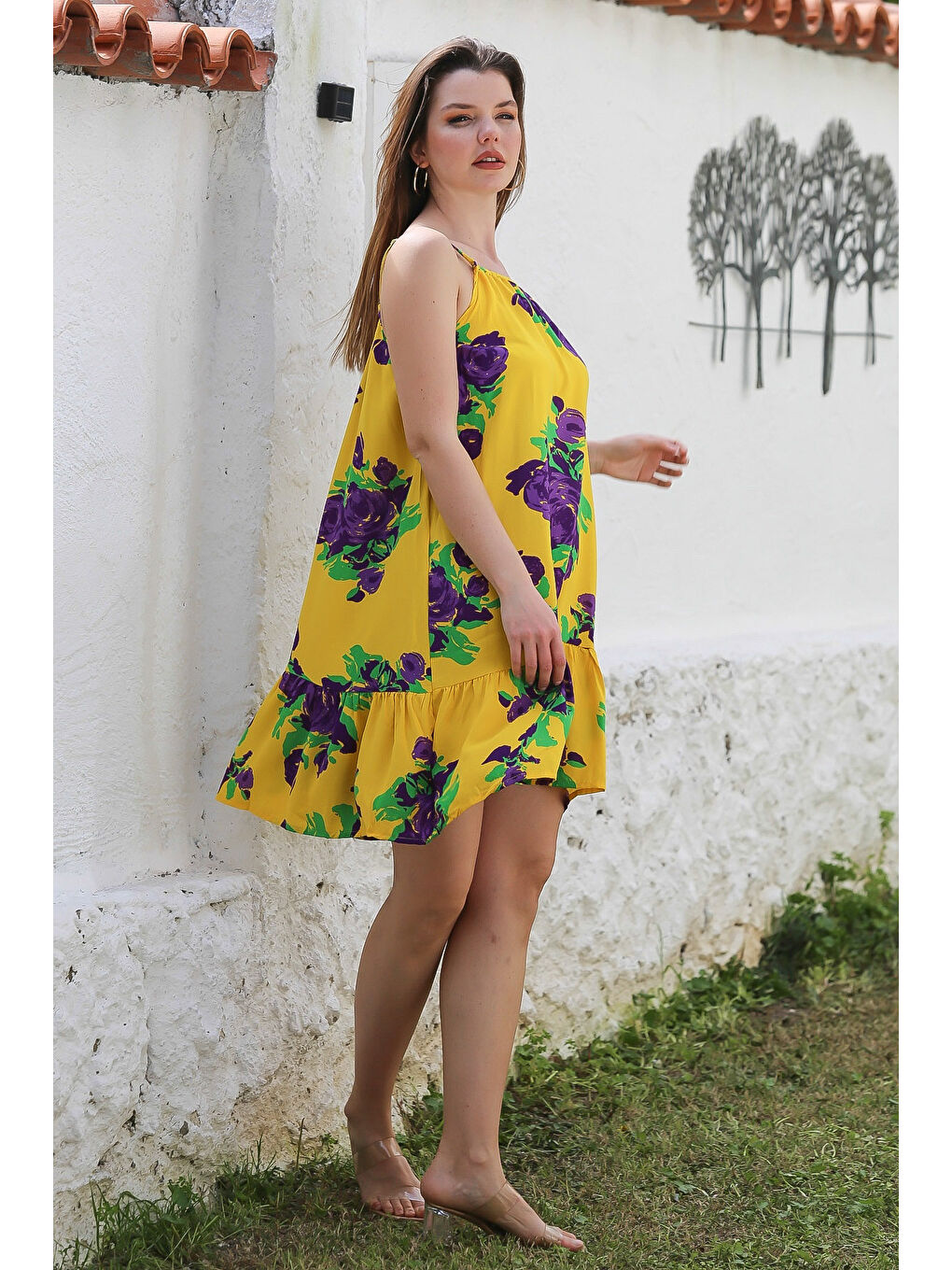 Sarı Eteği Fırfırlı Ayarlanabilir Askılı Allover Baskılı Casual Viskon Dokuma Elbise 105 66-4
