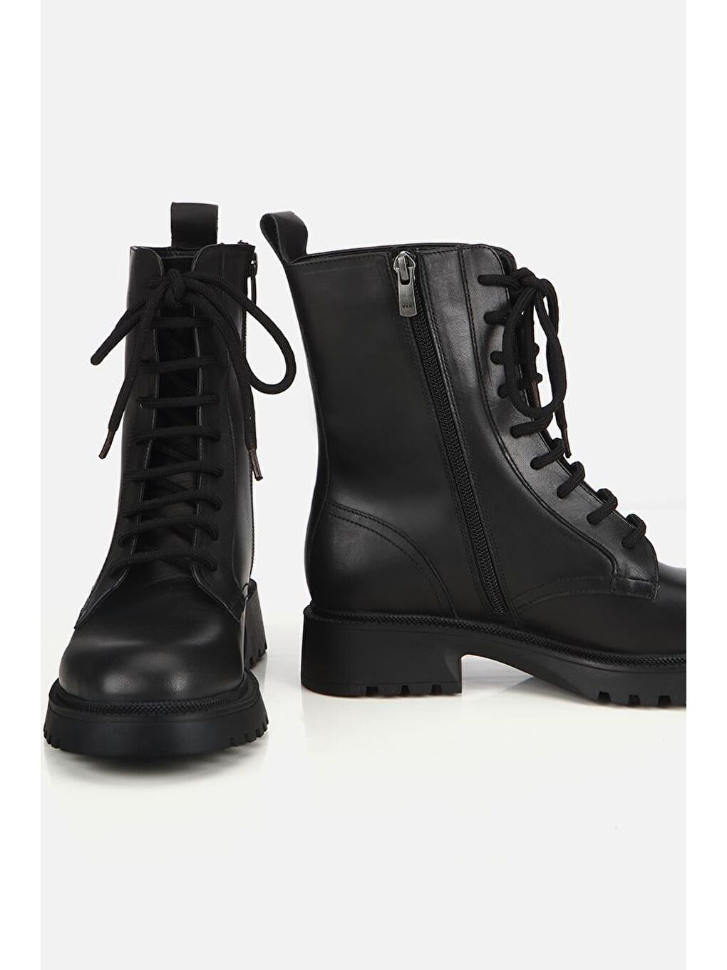 Kadın Deri Siyah Bağcıklı Düz Bot-5