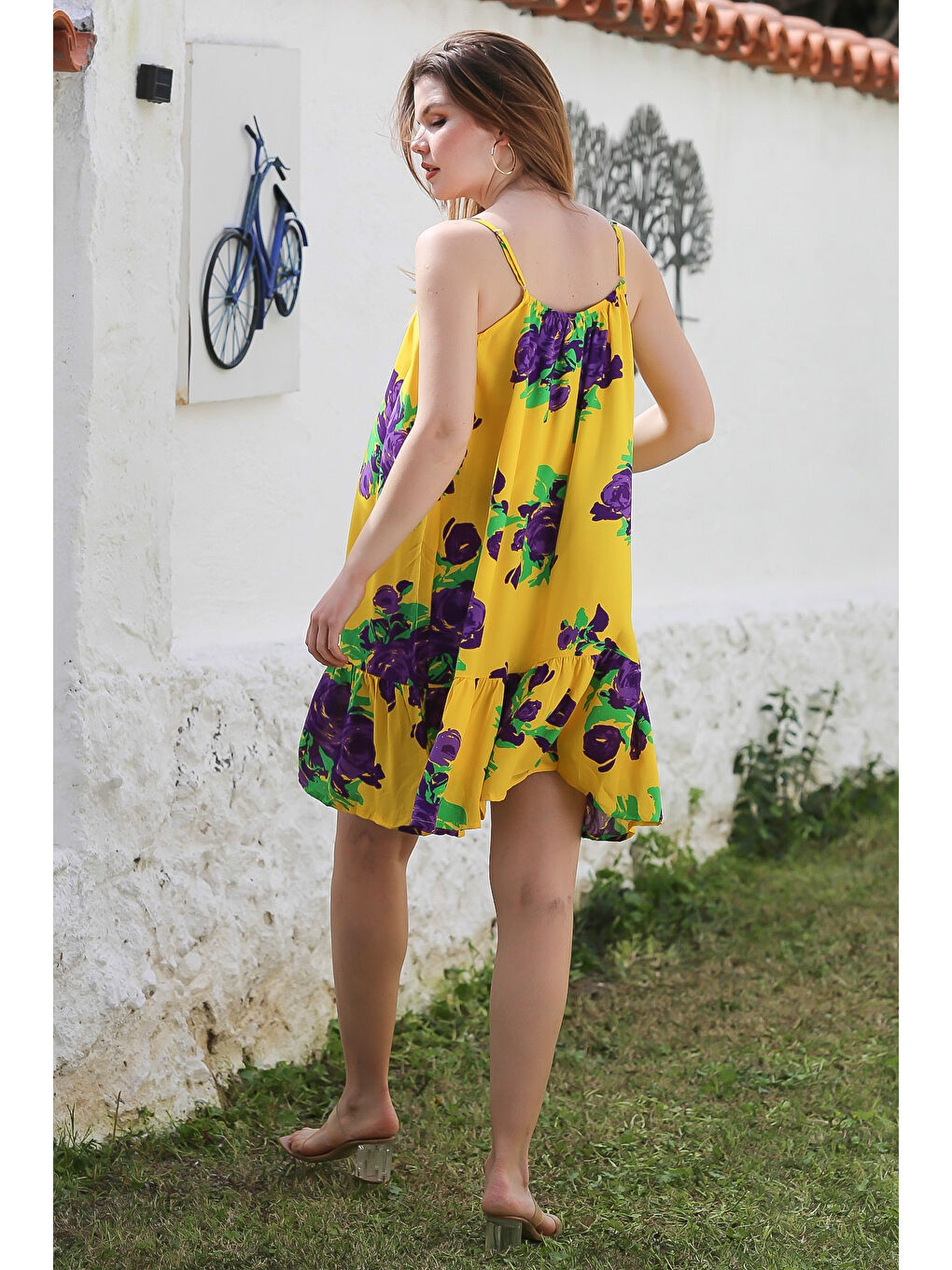 Sarı Eteği Fırfırlı Ayarlanabilir Askılı Allover Baskılı Casual Viskon Dokuma Elbise 105 66-5