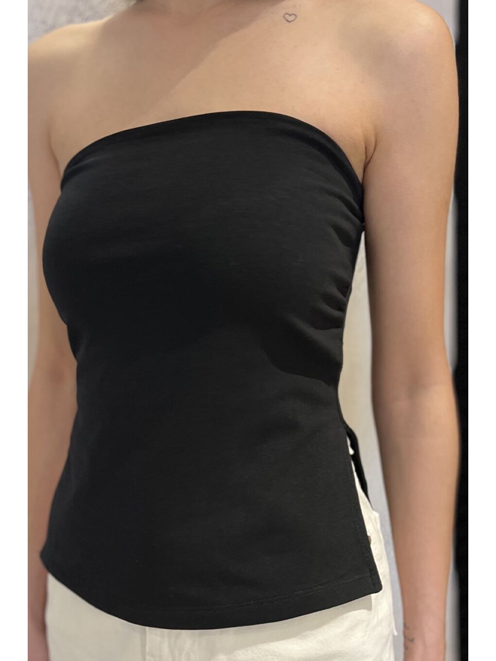 Siyah Kadın Yanlar Yırtmaç Detaylı Straplez Bluz-3