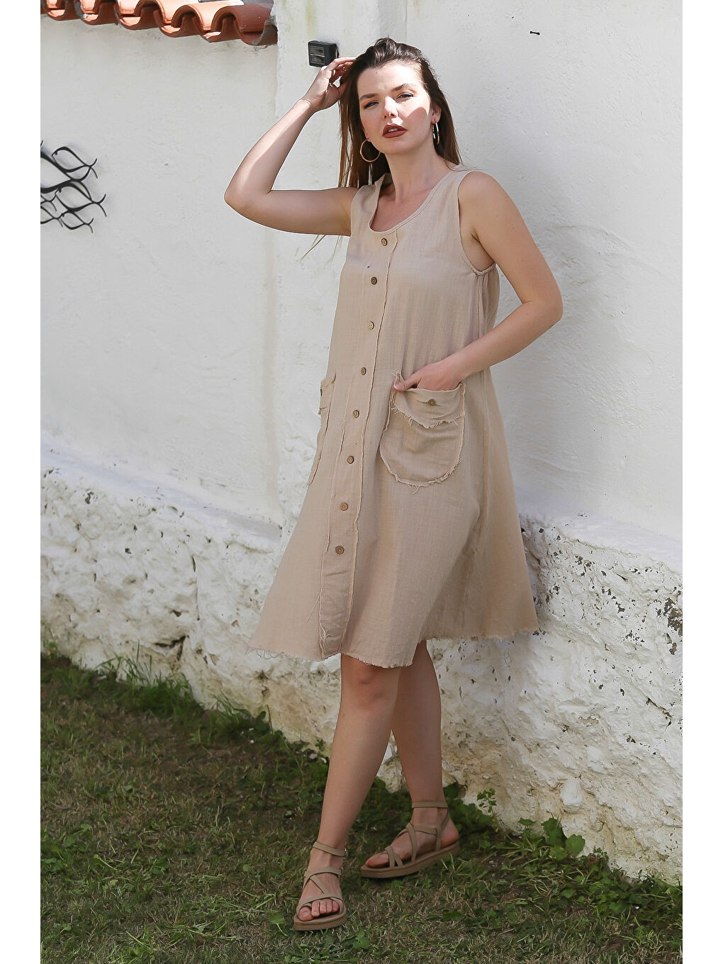 Bej Havuz Yaka Kolsuz Düğmeli Cepli Yıkamalı Pis Dikişli Casual Dokuma Elbise 105 55-4