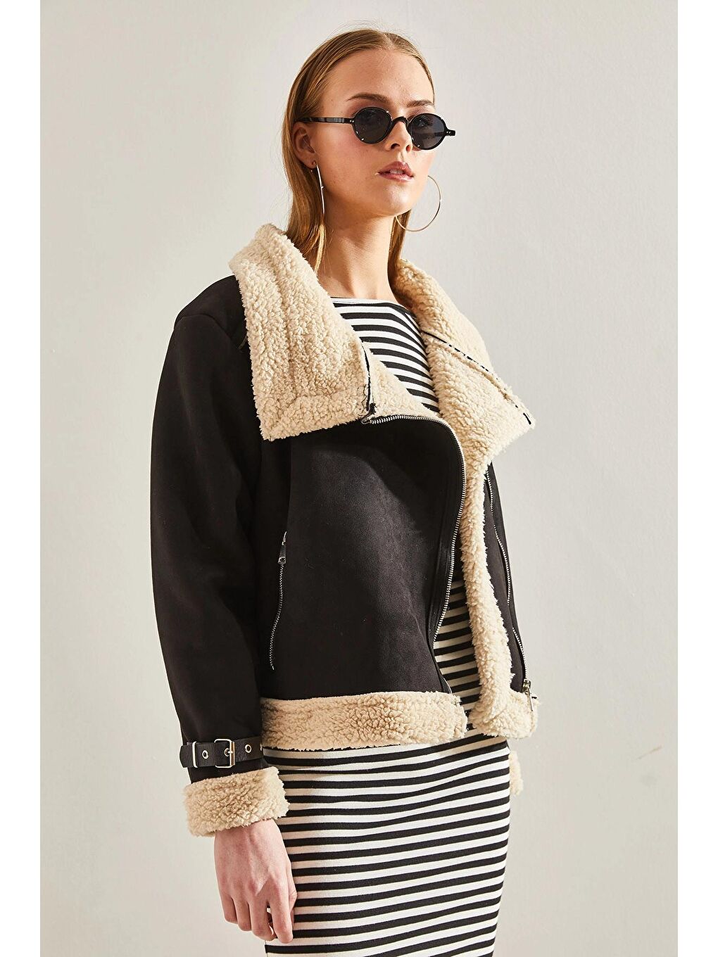 Siyah Kadın Üç Kemerli Süet Lamine Biker Mont 2344 60101007-2