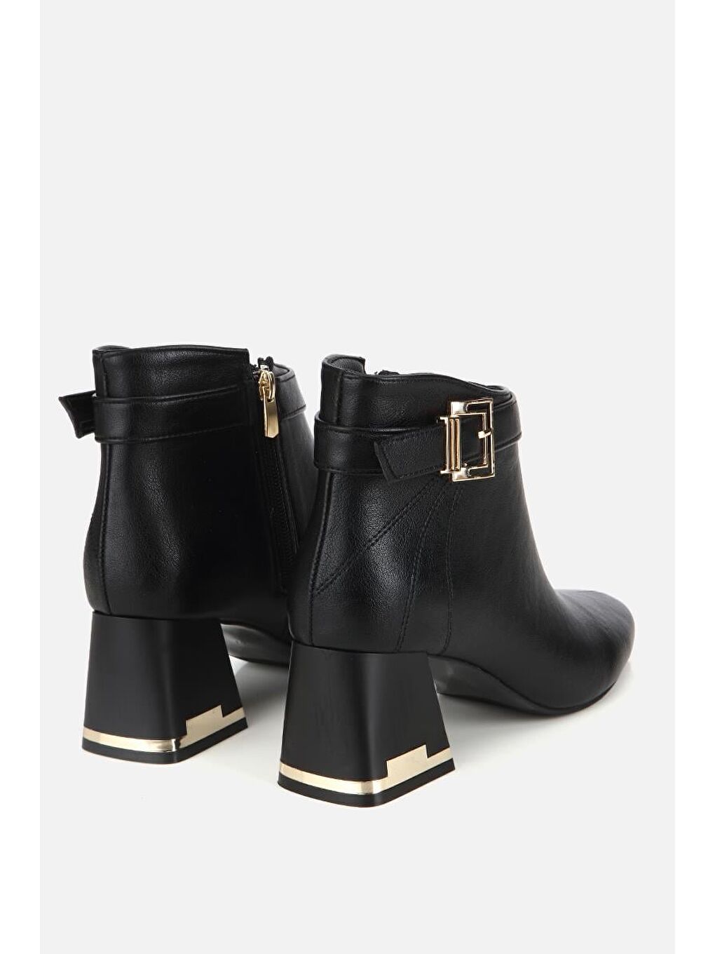 Kadın Siyah Kemer Detaylı Topuklu Bot-2