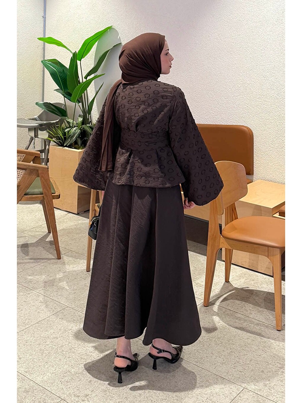 Kuşak Detaylı Bluz-etek Takım Kahverengi-3