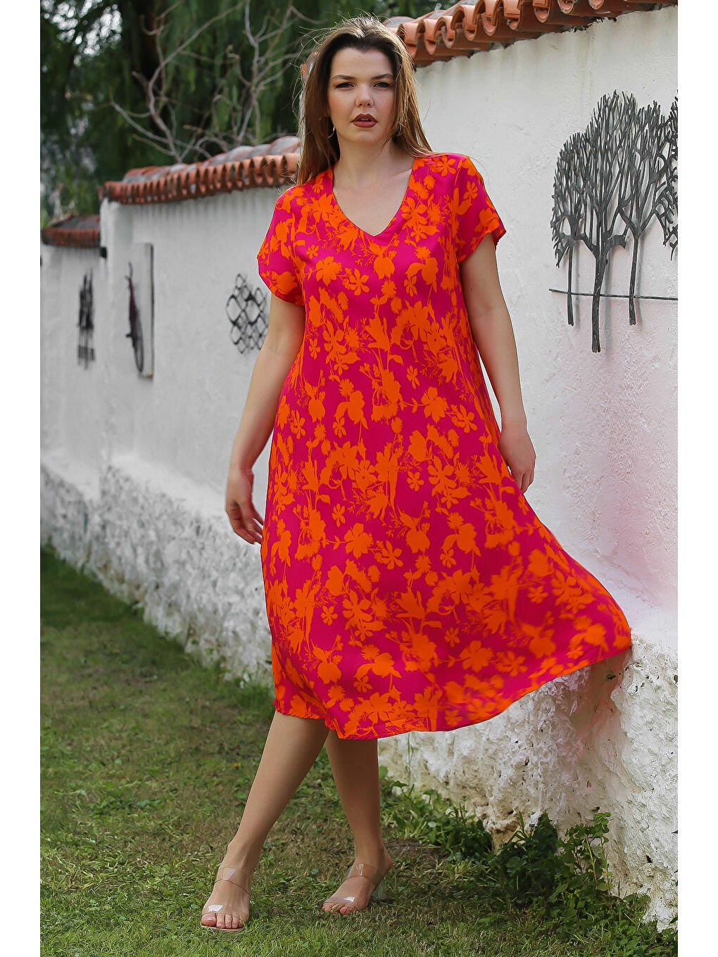 Pembe-Turuncu V Yaka Düşük Kol Allover Baskılı Casual Viskon Dokuma Elbise 115 66-1
