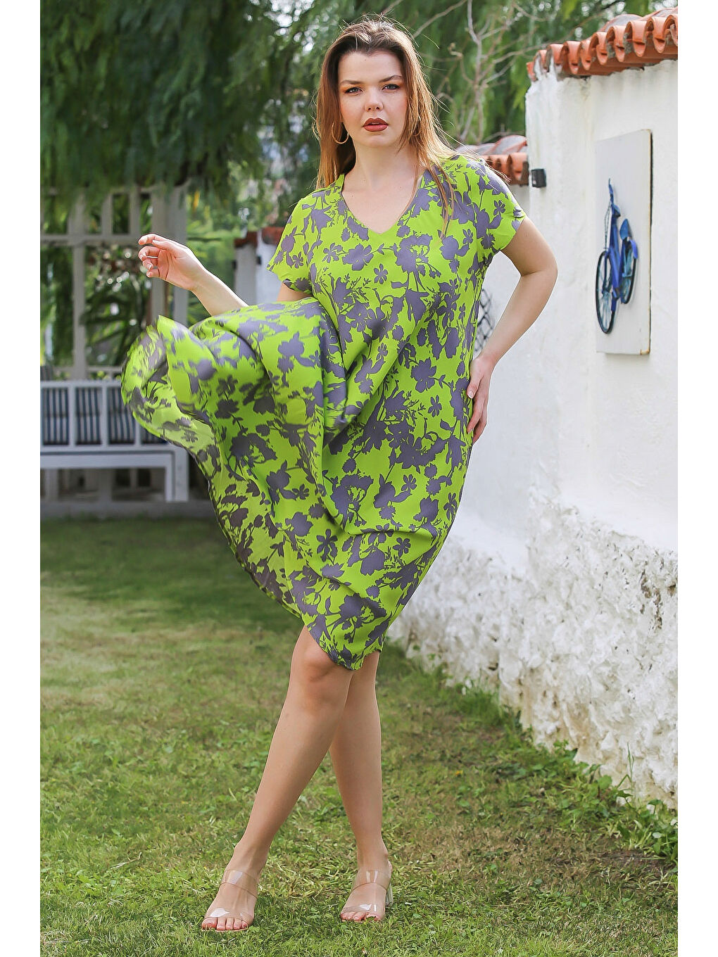 Fıstık Yeşili V Yaka Düşük Kol Allover Baskılı Casual Viskon Dokuma Elbise 115 66-5