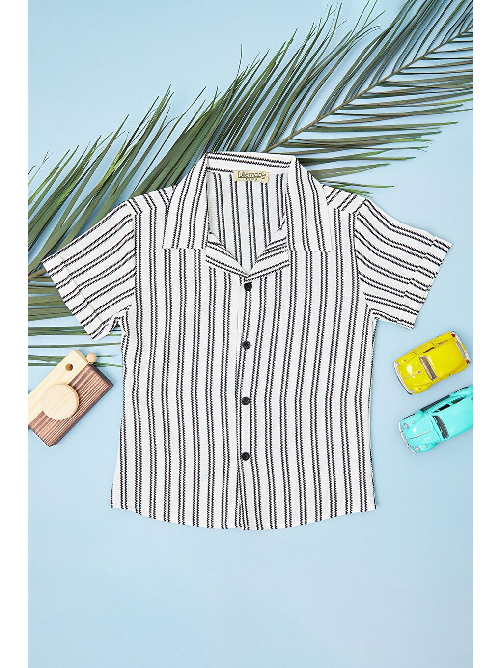 Siyah Çizgili Düğmeli Erkek Çocuk Gömlek