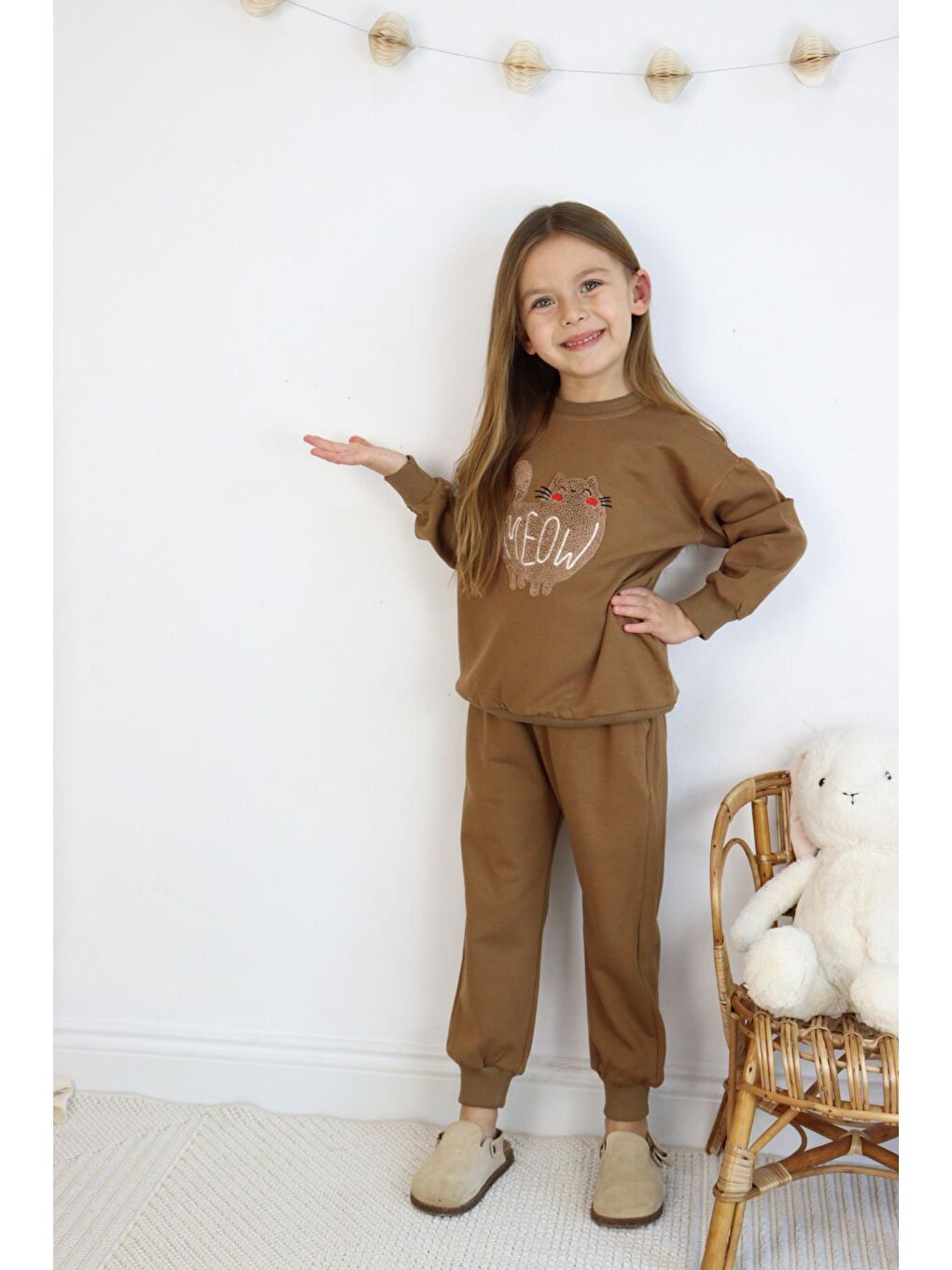 Harika KIDS Kahverengi Kız-Erkek (Unisex) Çocuk İnterlok Kumaş Orta Kalınlıkta Nakışlı-Baskılı Örme Basic Eşofman Takımı - 1