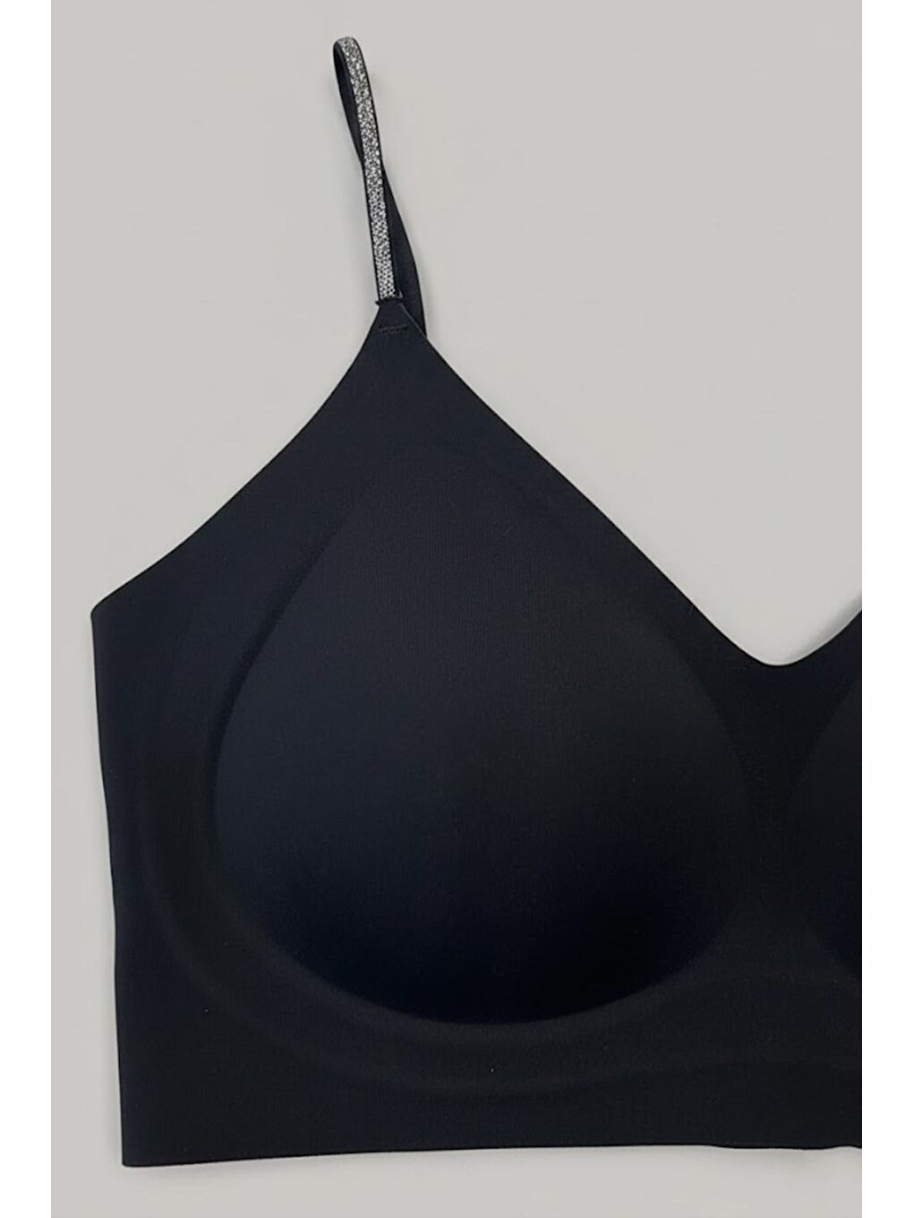 Balensiz Dikişsiz Lazer İp Askılı Pedli Sütyen C26235 Siyah-1