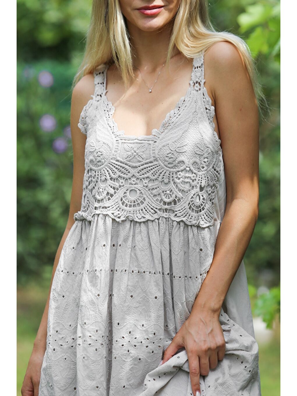 İtalyan Bej Askılı Dantelli Fistolu Dokuma Casual Elbise-1