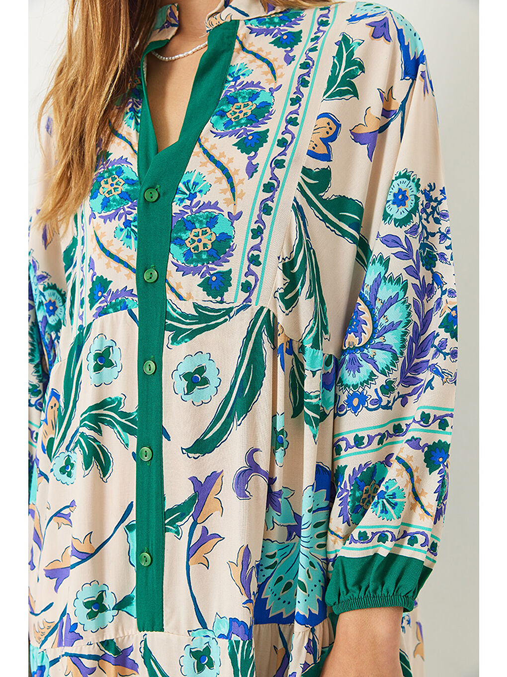 Yeşil Kadın V Yaka Düğmeli Multi Desenli Viskon Maxi Elbise-6