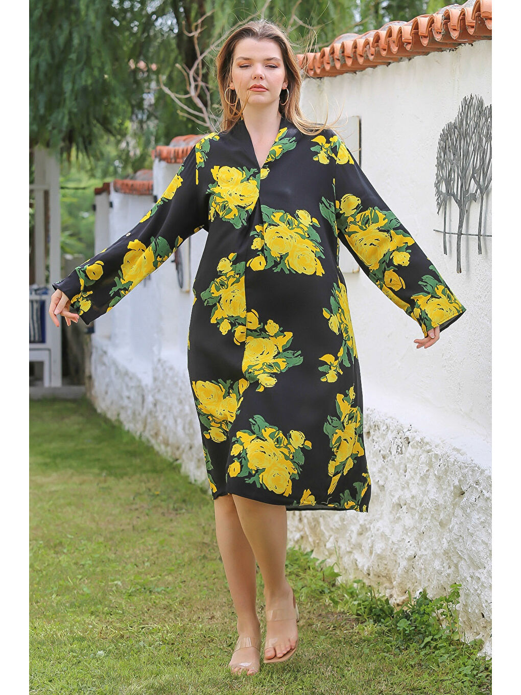 Siyah-Sarı Gömlek Yaka Düğmeli Uzun Kollu Gizli Cepli Yırtmaçlı Casual Viskon Dokuma Elbise 125 65-4