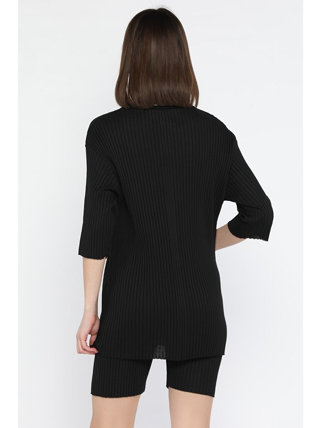 Siyah Bisiklet Yaka Yarım Kol Bluz Şort İkili Takım-2